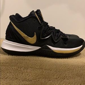 kyrie 5 size 11.5